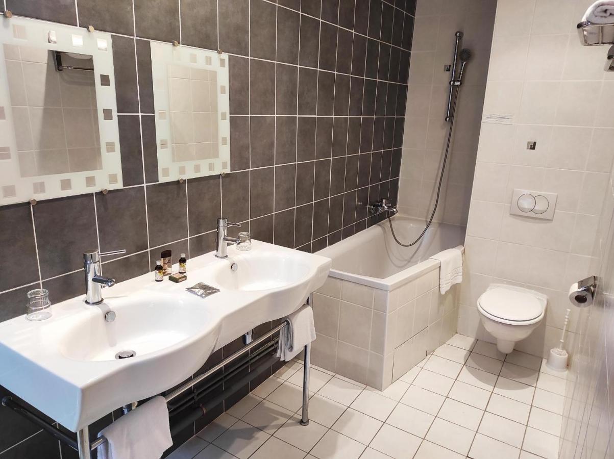 Hotel La Riviere Entraygues-sur-Truyere Ngoại thất bức ảnh