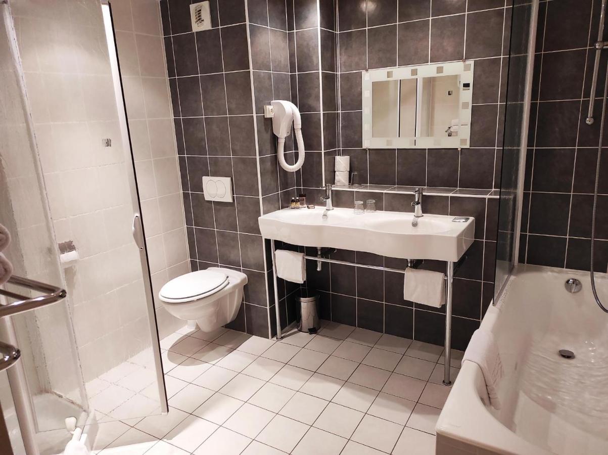 Hotel La Riviere Entraygues-sur-Truyere Ngoại thất bức ảnh