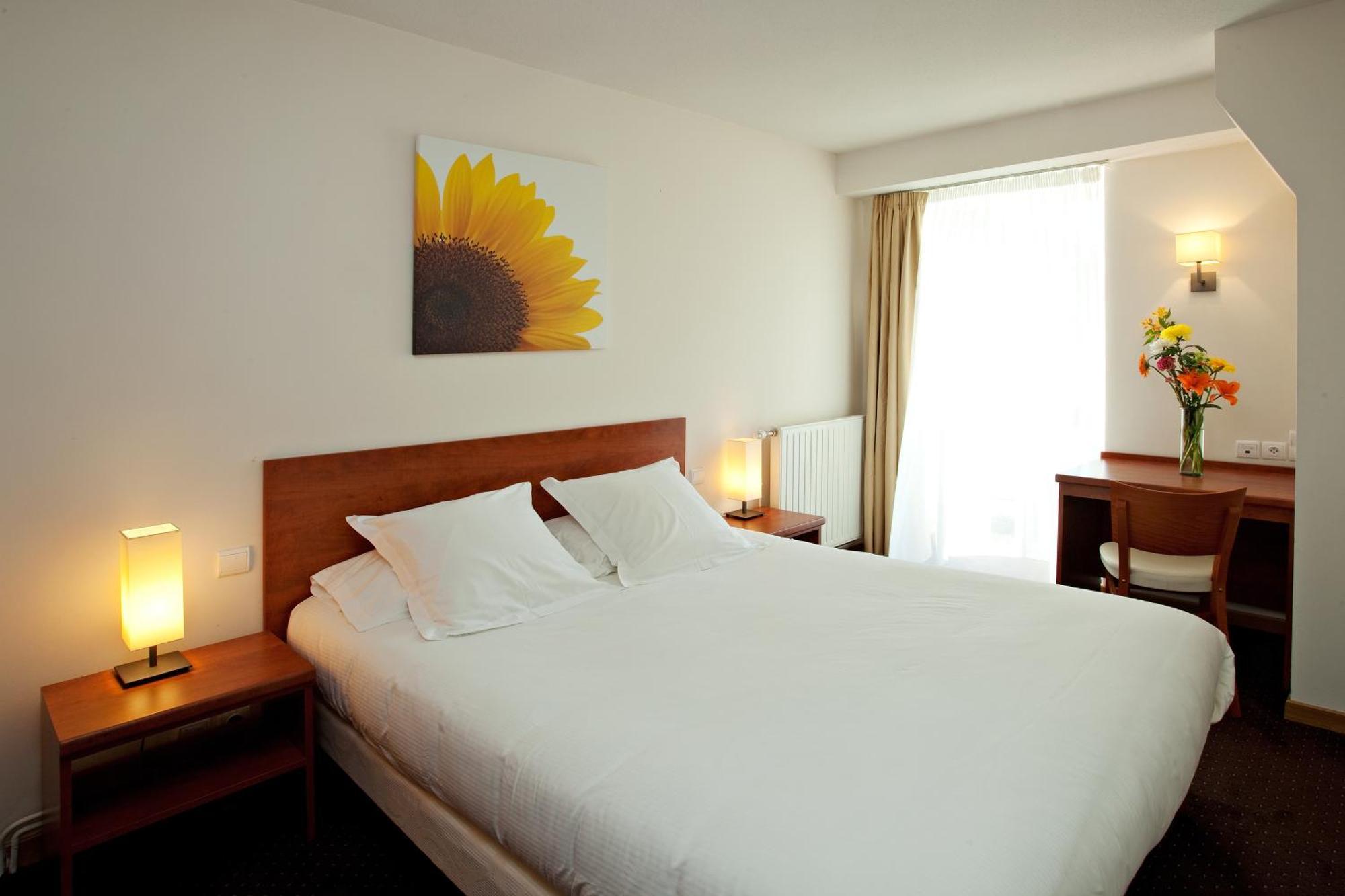 Hotel La Riviere Entraygues-sur-Truyere Ngoại thất bức ảnh