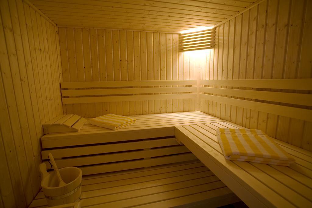 Hotel La Riviere Entraygues-sur-Truyere Ngoại thất bức ảnh