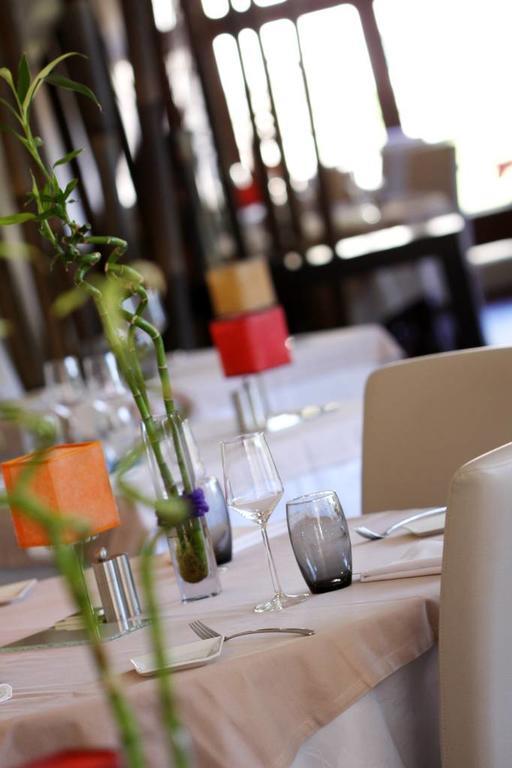 Hotel La Riviere Entraygues-sur-Truyere Ngoại thất bức ảnh