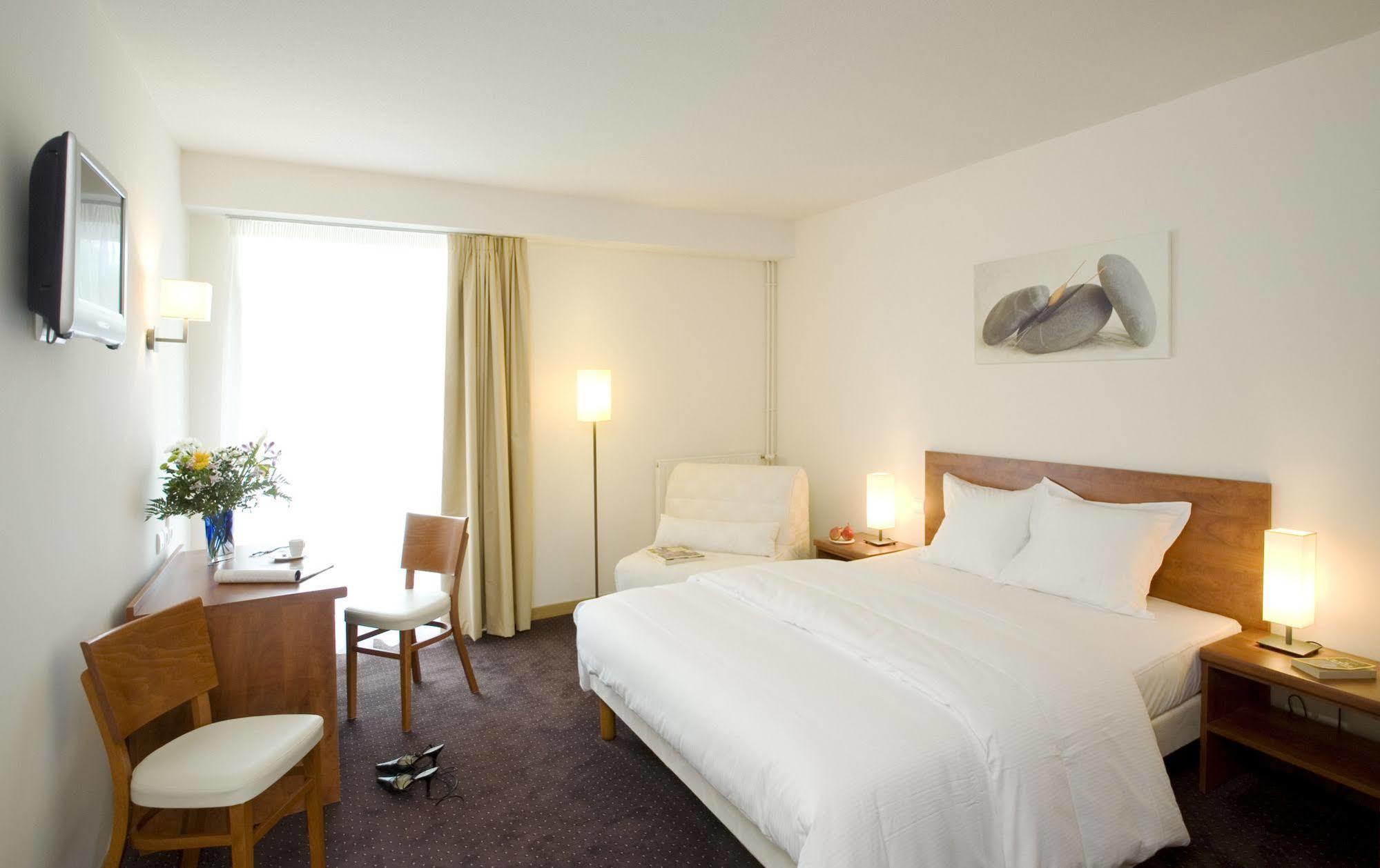 Hotel La Riviere Entraygues-sur-Truyere Phòng bức ảnh