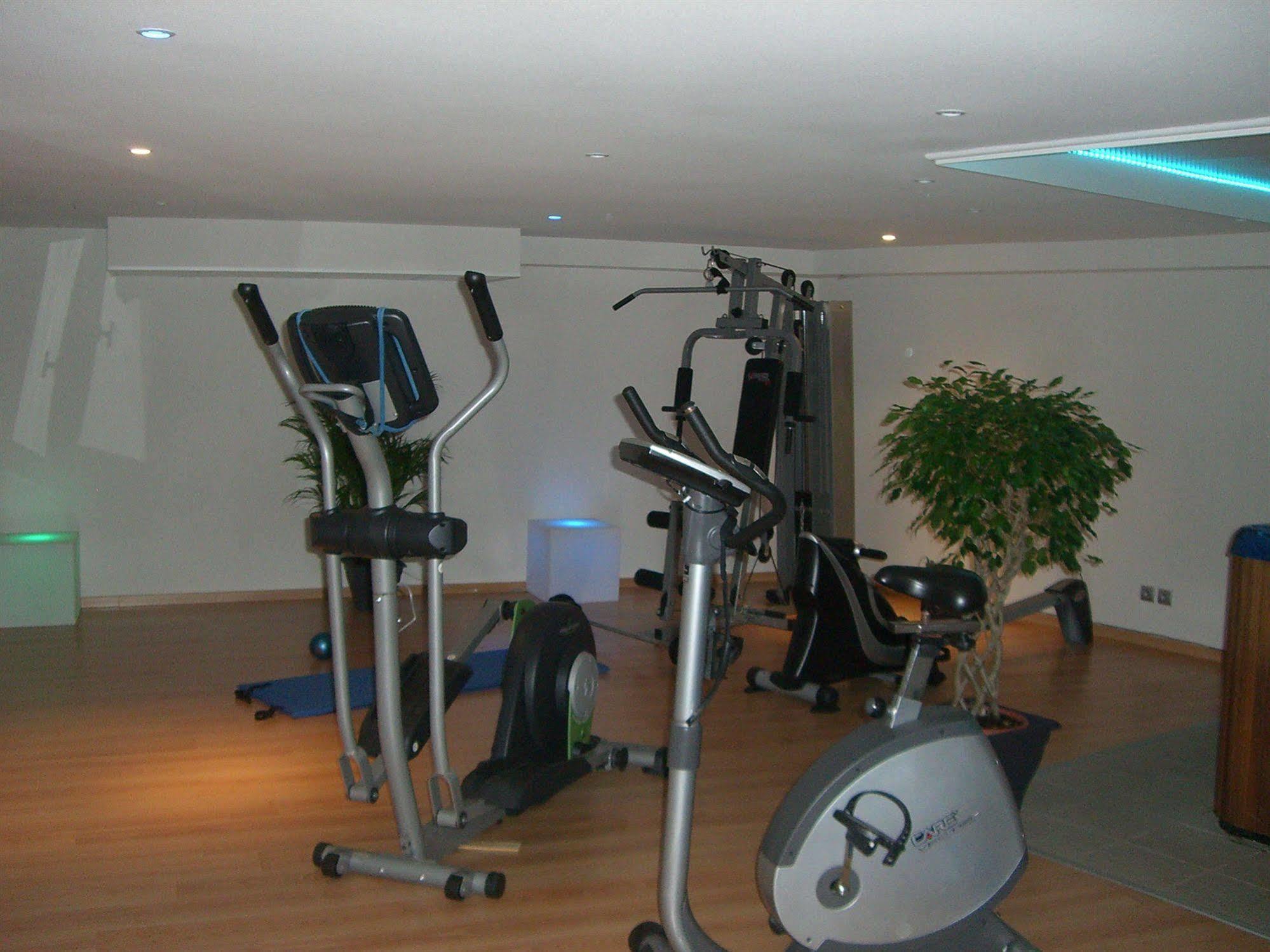Hotel La Riviere Entraygues-sur-Truyere Ngoại thất bức ảnh