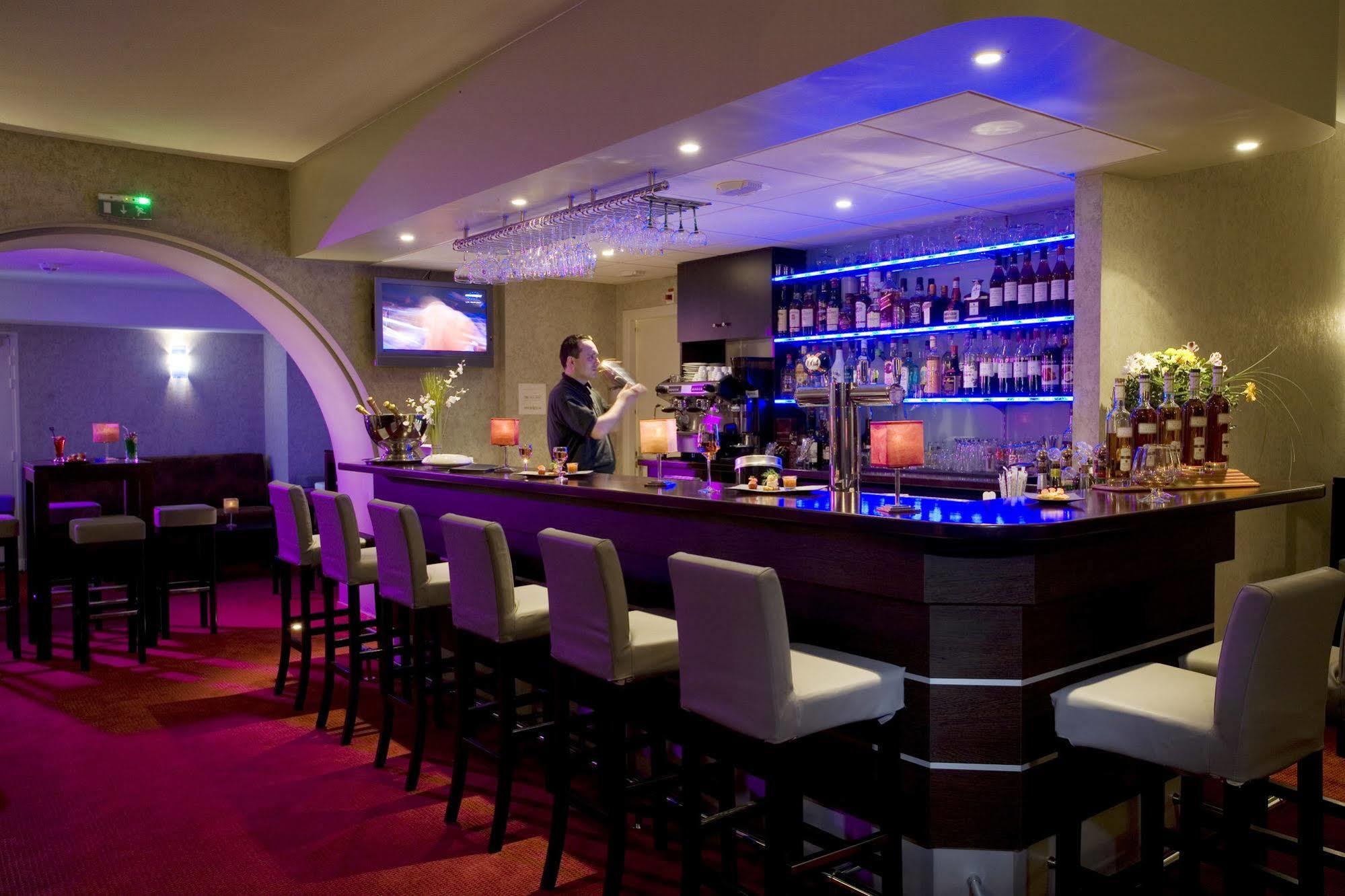 Hotel La Riviere Entraygues-sur-Truyere Ngoại thất bức ảnh