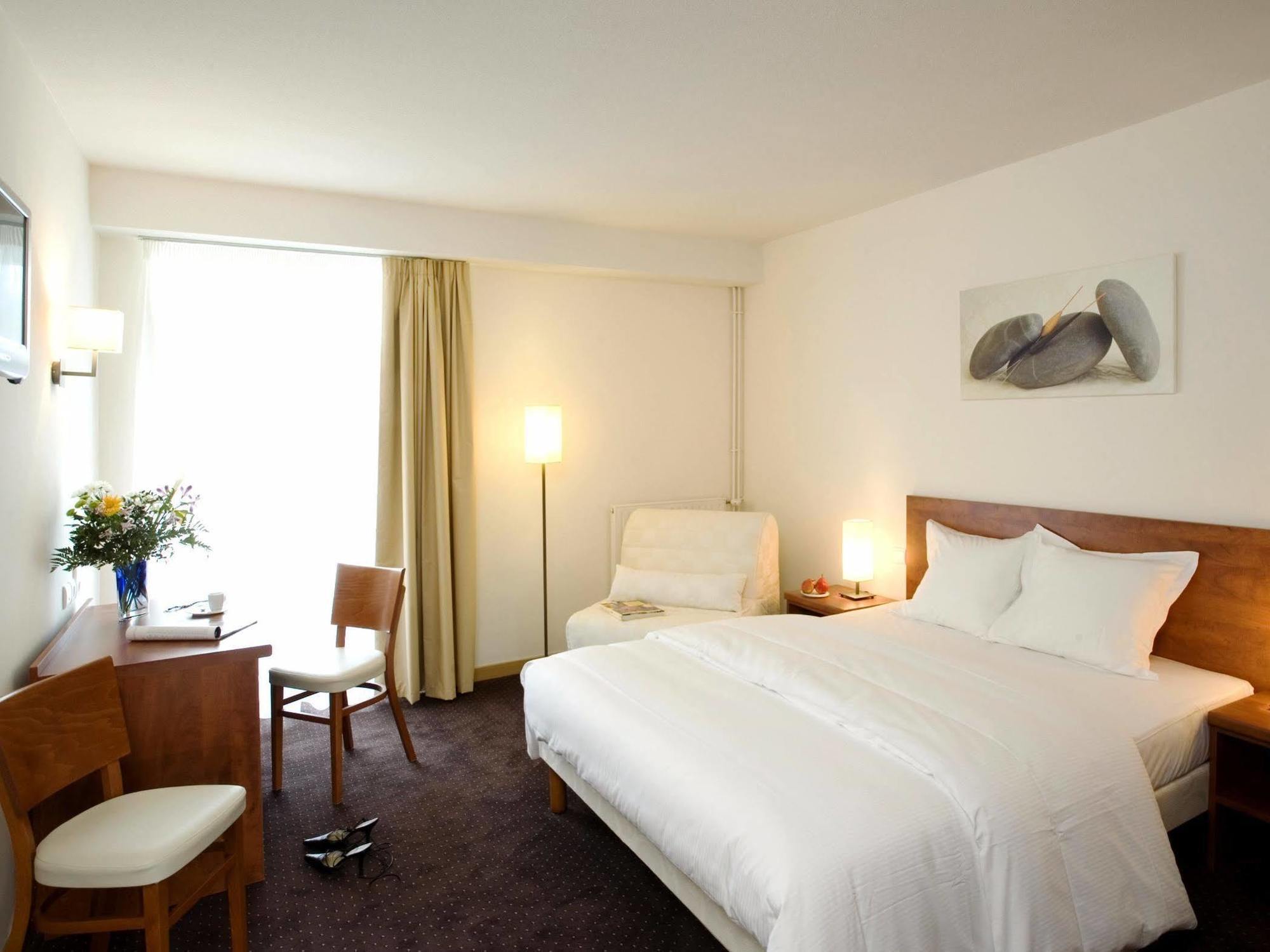 Hotel La Riviere Entraygues-sur-Truyere Ngoại thất bức ảnh